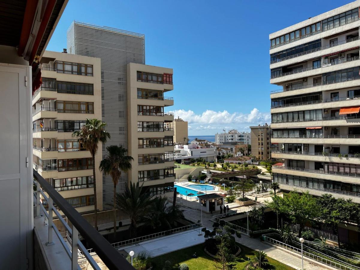 Modern Apartment In La Nogalera Torremolinos Exterior photo