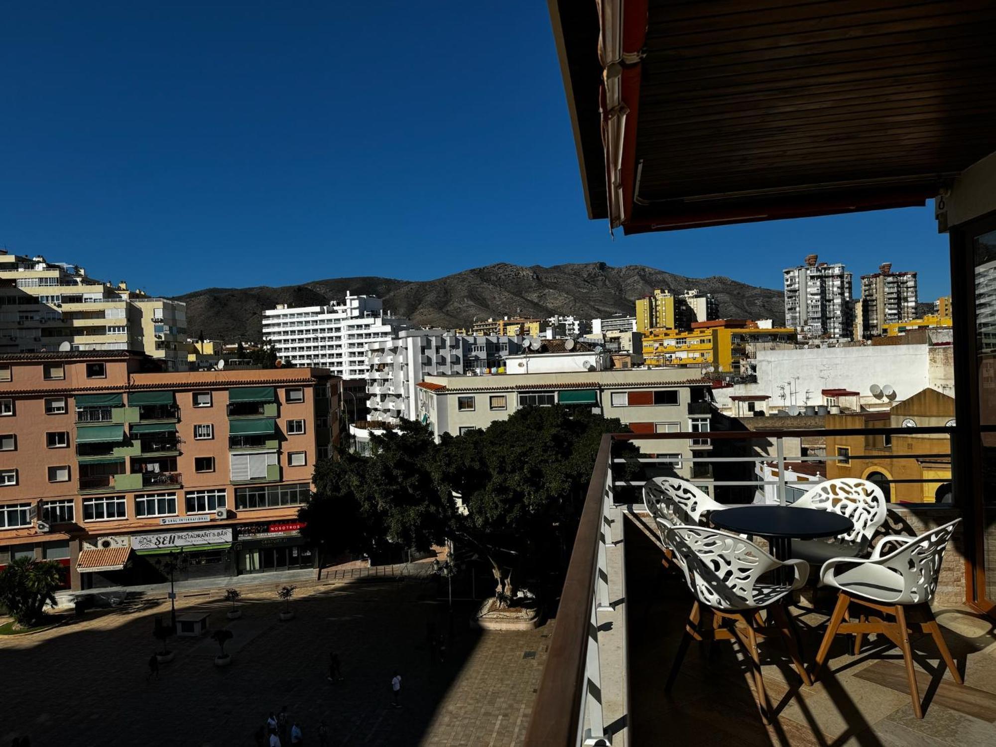 Modern Apartment In La Nogalera Torremolinos Exterior photo